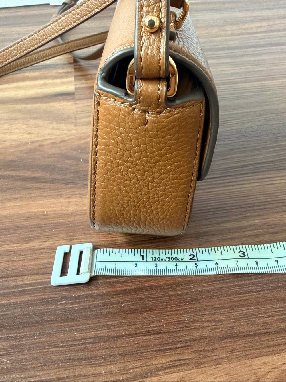 Tory Burch Cognac Pebbled Leather Crossbody with Gold Logo - Picture 4 of 8